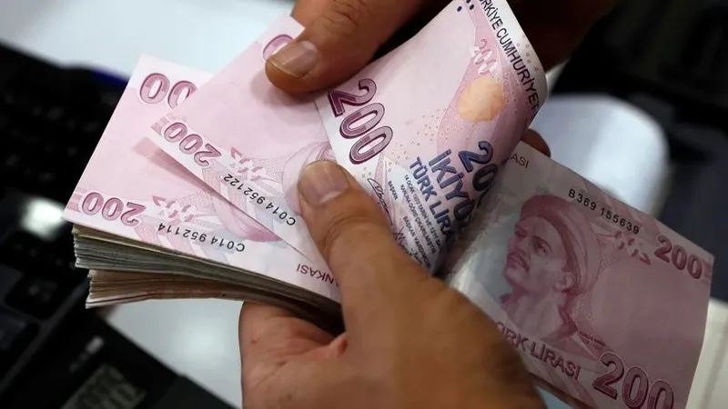 Emekli maaş farkı ödemeleri yasal sürecin tamamlanmasını bekliyor