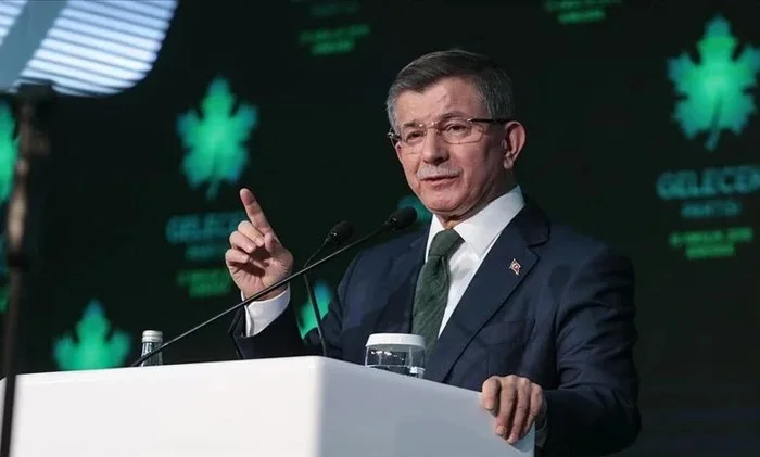 Davutoğlu: "Parti siyasetinden çekilme ve Gelecek Partisi’ni kapatma kararı aldık"
