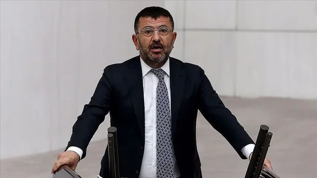 İzmir Büyükşehir Belediyesi soruşturması genişledi: Veli Ağbaba'nın ağabeyi gözaltına alındı