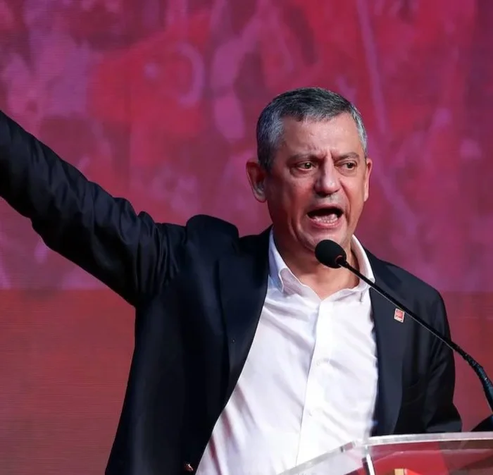 Özgür Özel, Le Monde için yazdı: Avrupa'nın geleceği Türkiye demokrasisine bağlı