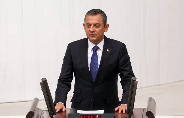 Özgür Özel: "İktidara değil milletimize güvenerek 'evet' diyeceğiz"