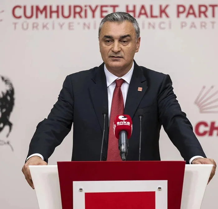 Sarı’dan İmamoğlu’nun istifasına ilişkin açıklama: “Geç kalmış bir karar”