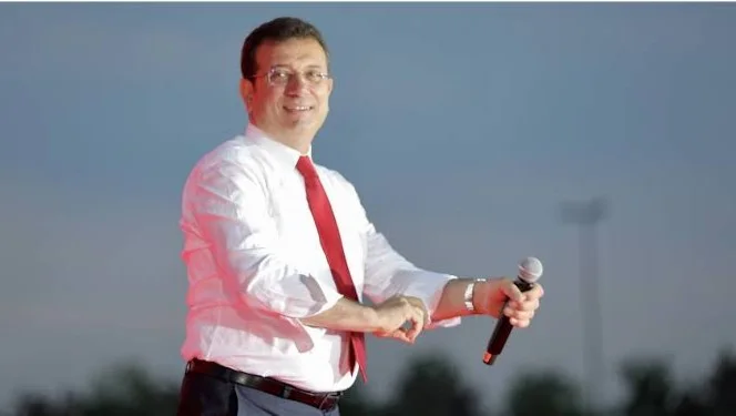 Ekrem İmamoğlu, Yeni Parti’nin İstanbul’daki ilk üyesi oldu
