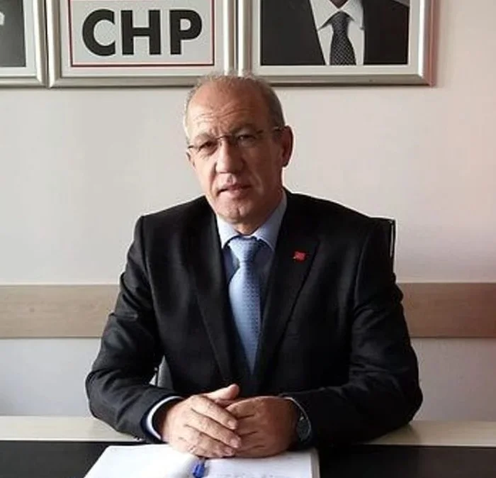 CHP'li Datça Belediye Başkanı Aytaç Kurt ve meclis üyeleri Yeni Parti'ye geçiyor