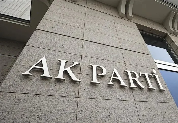 AK Parti 25 yaşında: Siyasilerden peş peşe yıl dönümü mesajları