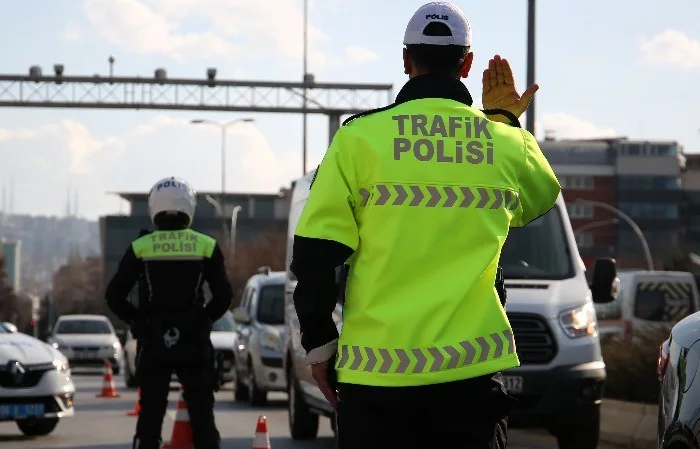 İstanbul'da triatlon şampiyonası öncesi trafik düzenlemesi: Çok sayıda yol kapanacak