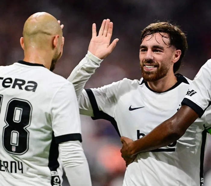 Beşiktaş lige 3 puanla başladı: Kartal, Eyüpspor’u tek golle geçti
