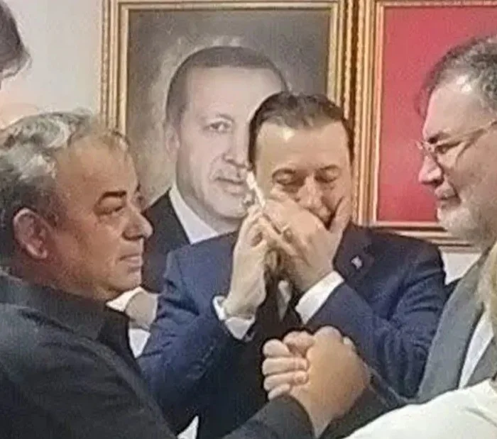 CHP’li meclis üyesinden dikkat çeken AKP ziyareti