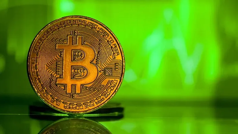 Bitcoin uzun vadeli teknik ve makroekonomik görünüm analizi