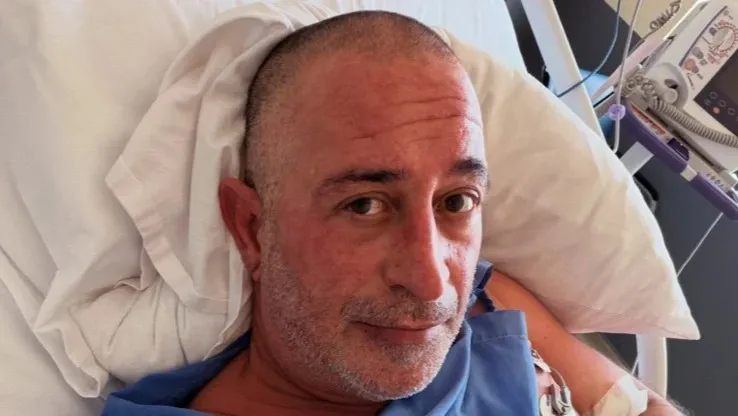 Anjiyo olmuştu Cem Yılmaz hastane odasından fotoğraf paylaştı