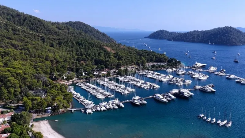 Fethiye ve Göcek koylarında yeni denizcilik ve çevre düzenlemesi