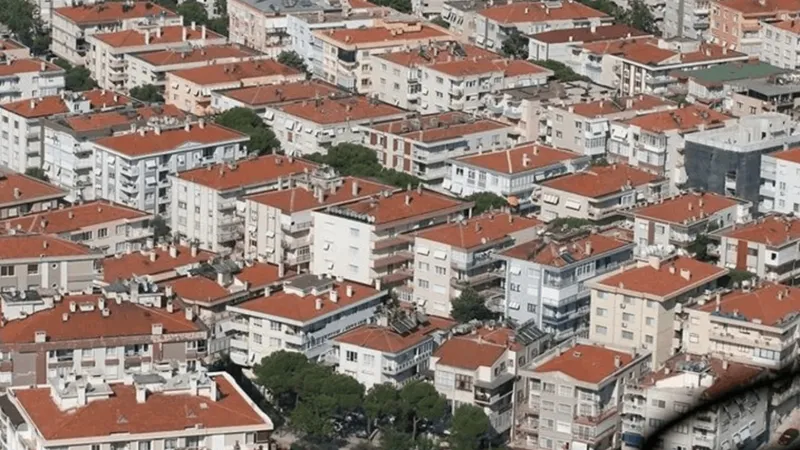 Türkiye'de konut satışları ağustos'ta %14,7 geriledi