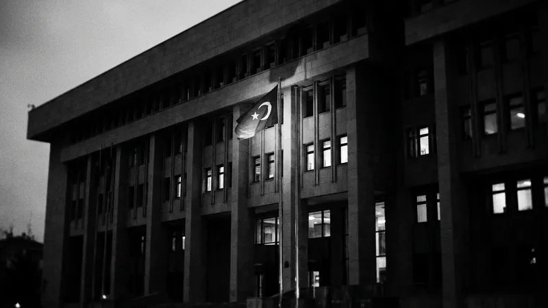 Commerzbank TCMB faiz indirimi alanını yakın vadede kapalı görüyor