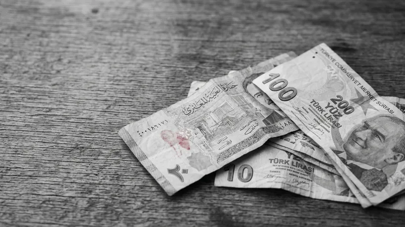 Türkiye Suriye ile ticaret hacmini 2026 yılına kadar 10 milyar dolara çıkarmayı hedefliyor