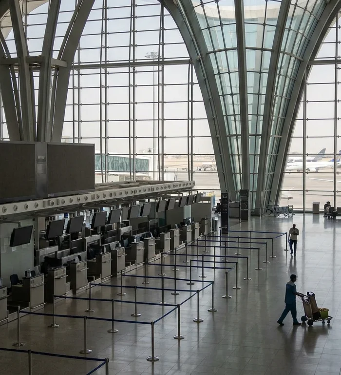 Etihad, Qatar halt Saudi flights after airport attack