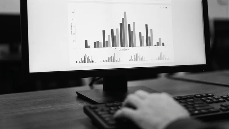 LLM önyargı ölçümü: Token olasılıklarıyla Likert dağılımı