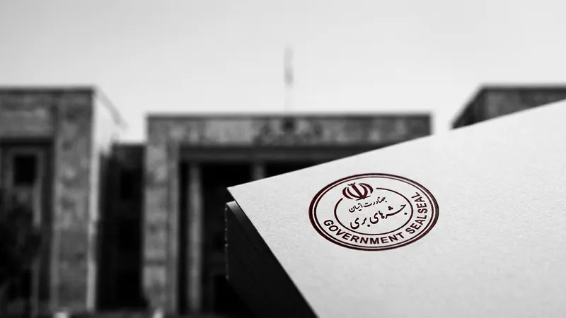 İran Parlamentosu Yabancı Medya ile İletişimi Suç Kapsamına Alıyor