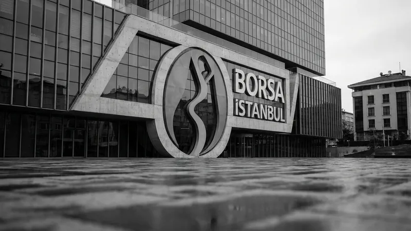 BIST 100 Endeksi Güne Düşüşle Başladı: Teknik Seviyeler Kritik