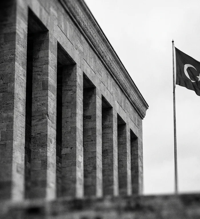 Mehmet Uçum yeni anayasa mesajıyla sistemi yeniden tartıştı