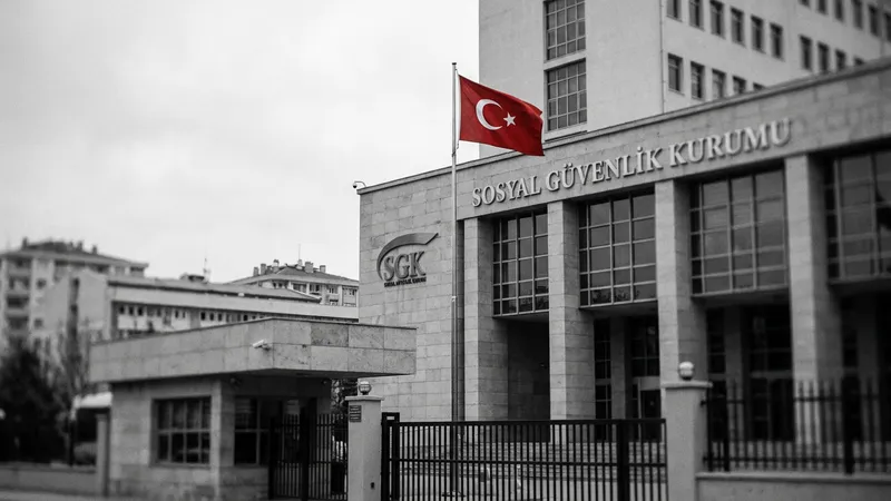 En düşük emekli maaşı ne kadar oldu?