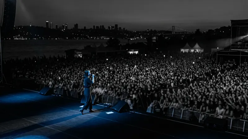 Mitski, İstanbul KüçükÇiftlik Park’ta binlerce hayranıyla buluştu