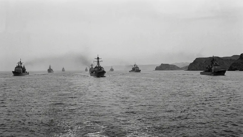 US Military Confronts Iranian Forces