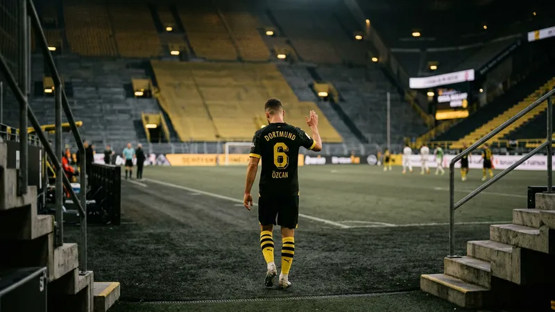 Borussia Dortmund, Salih Özcan’ın takımdan ayrılacağını doğruladı