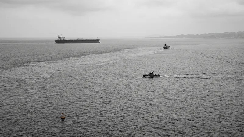 Hormuz Standoff: US and Iran Locked in Strait Showdown