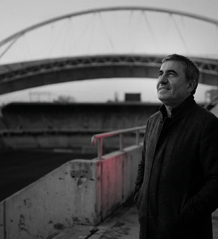 Hagi, Galatasaray'ı Şampiyonluktan Dolayı Kutladı