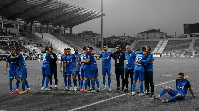Kasımpaşa, Galatasaray'ı Yenerek Ligde Kaldı