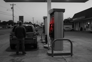 U.S. Gas Prices Seen Staying Above $3 in 2026