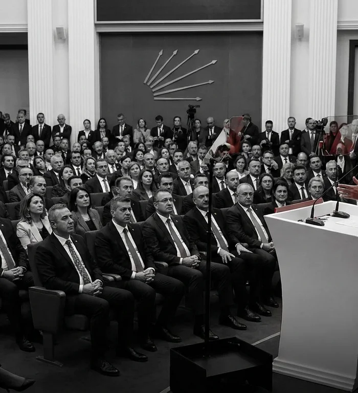 CHP Lideri Özel Grup Toplantısıyla Güç Gösterdi