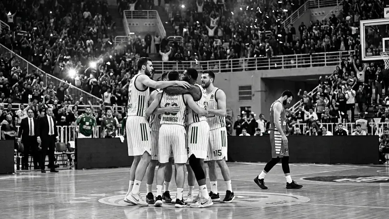 Panathinaikos, Olympiakos'u Yenerek Seriyi Eşitledi