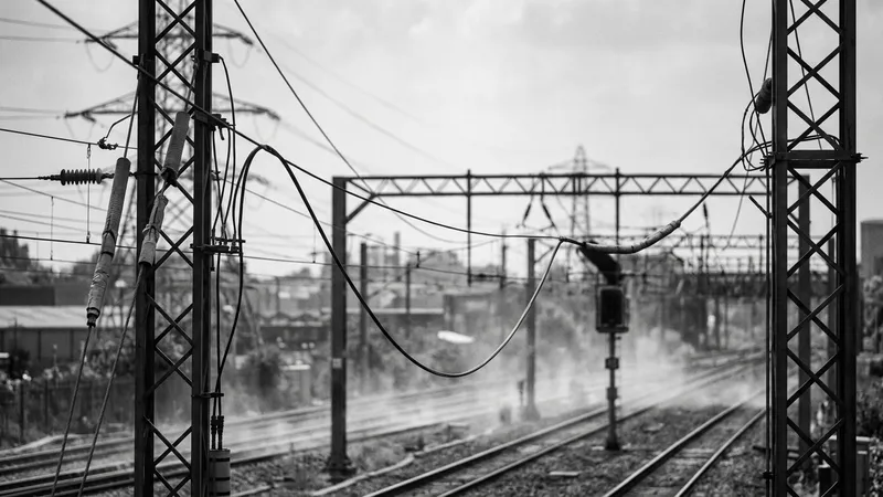 Extreme Heat Disrupts UK Infrastructure Services