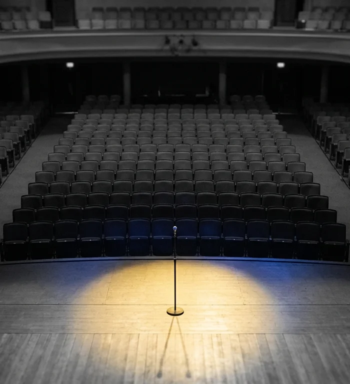 YouTube yayını: Deniz Göktaş stand-up’ı 1 milyonu aştı