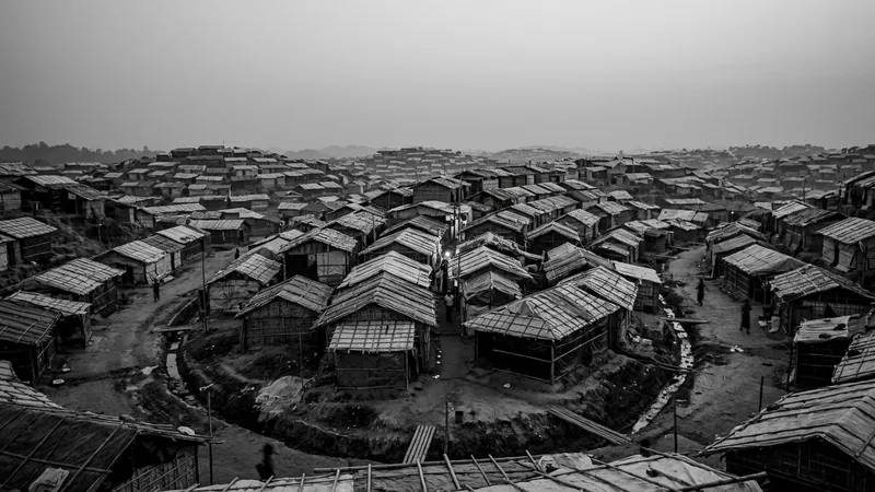 Myanmar'daki çatışmalar Rohingya halkının göçünü hızlandırıyor