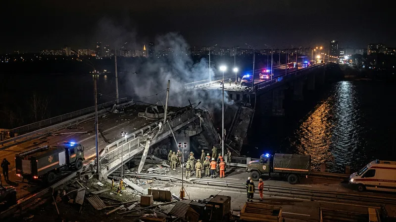 Dnipro nehri üzerindeki kritik geçiş noktasına saldırı düzenlendi