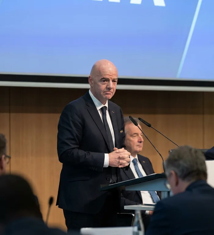 Infantino tartışmalı Dünya Kupası fonu için özür diledi