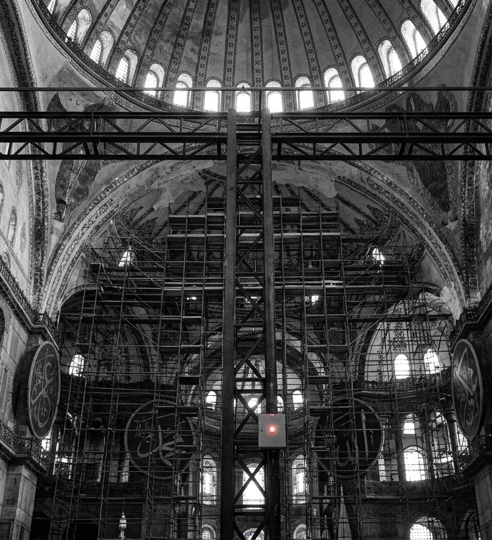 Ayasofya'nın doğu yarım kubbesinde restorasyon süreci genişletiliyor