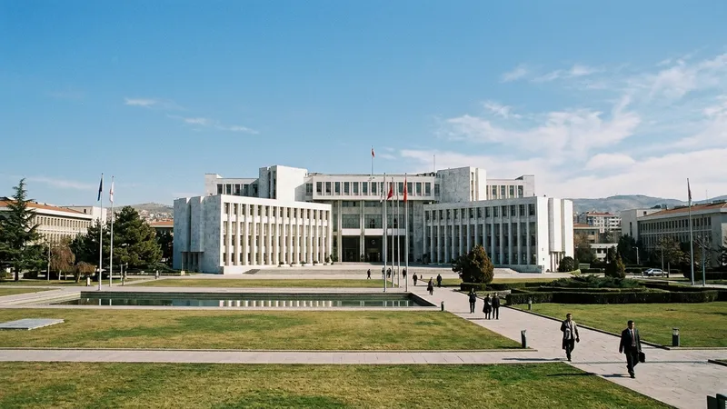 Turkey fund-crisis inquiry push gives Washington a governance test