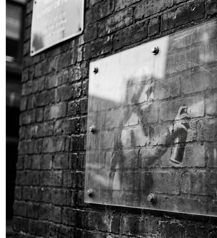 Banksy eserleri Britanya’da 150 bin sterlinlik yük