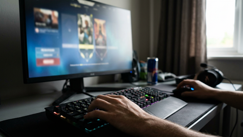 Warzone oyuncuları ücretli kostümleri gizleme seçeneğine kavuşuyor
