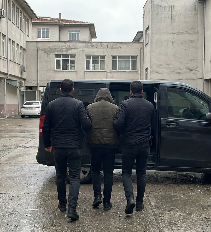 İstanbul saldırı soruşturmasında 15 kişi adliyeye sevk edildi