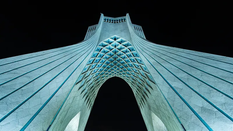 فريق كرة القدم النسائي الإيراني يواجه تدقيقاً دولياً بعد موقفه من النشيد الوطني